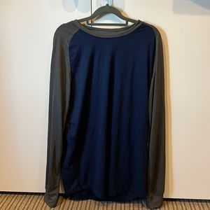 American Eagle Long-sleeve Medium-Tall Dark blue/gray Shirt